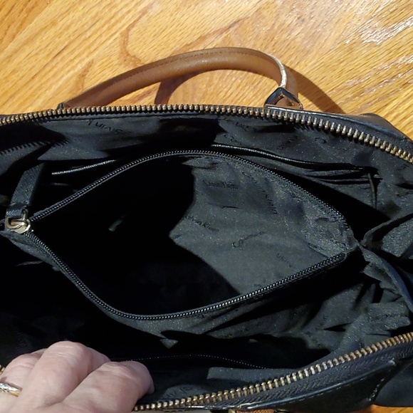 Calvin Klein bag, black/ivory/gold. Great condition, see pics, lots of pockets - Picture 7 of 15